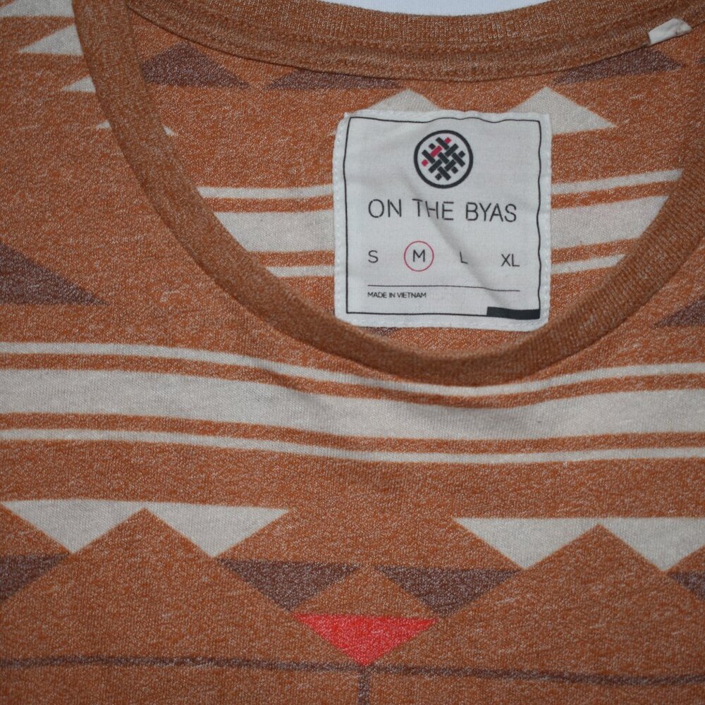On The Byas Men's Burnt Orange T-Shirt Aztec Design Size Medium‎ - Picture 2 of 4